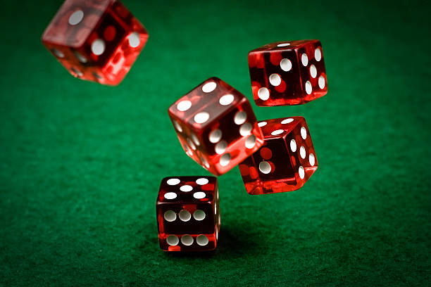 Domino QQ table layout on pubtogel hijau showing dealer position and player seats